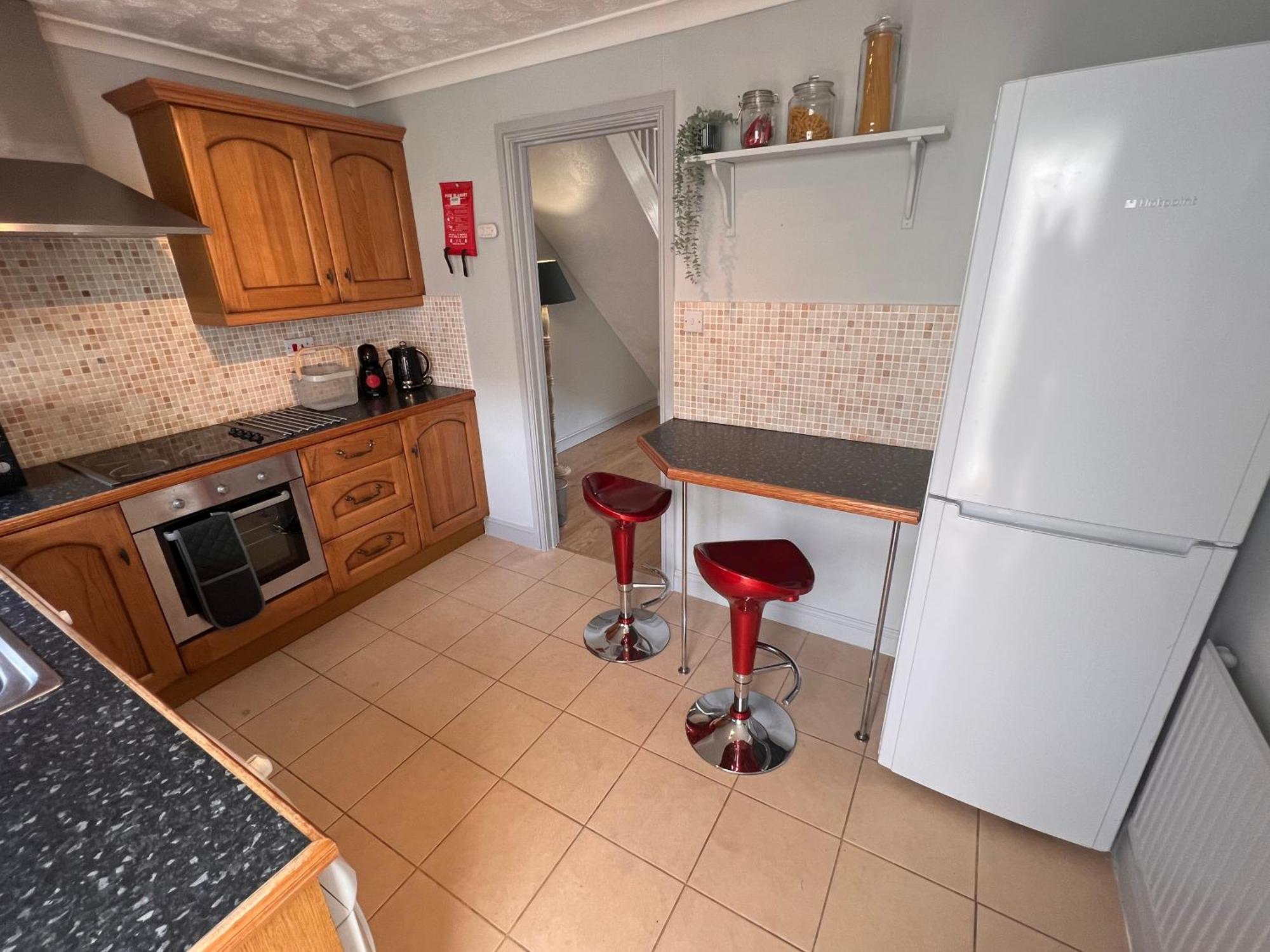 Contractors Or Family House - M1 Nottingham - Ikea Retail Park - Catkin Drive - 2 Bed Home With Driveway, Private Garden, Sleeps 4 - Tv'S In All Rooms Giltbrook エクステリア 写真