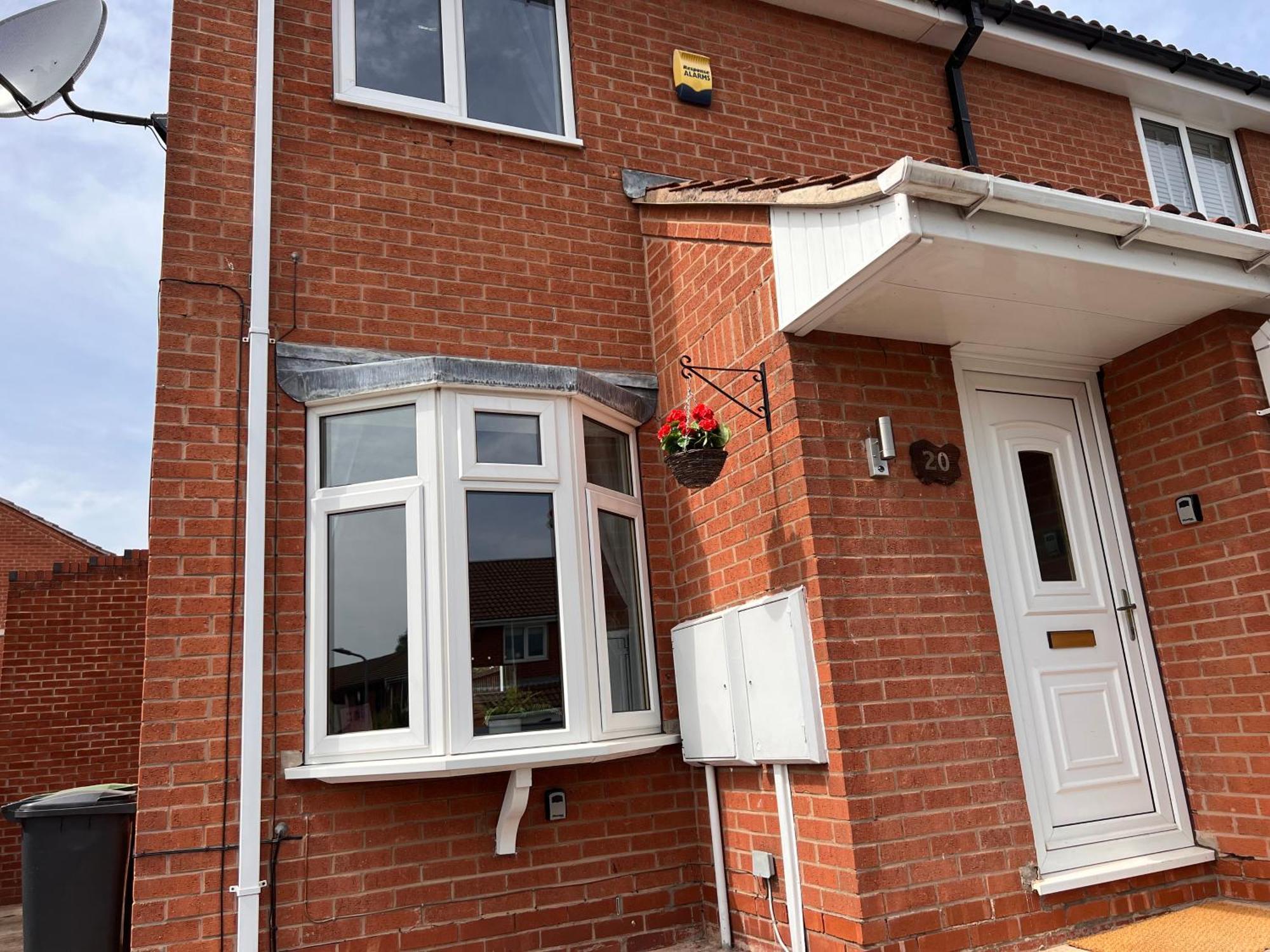 Contractors Or Family House - M1 Nottingham - Ikea Retail Park - Catkin Drive - 2 Bed Home With Driveway, Private Garden, Sleeps 4 - Tv'S In All Rooms Giltbrook エクステリア 写真